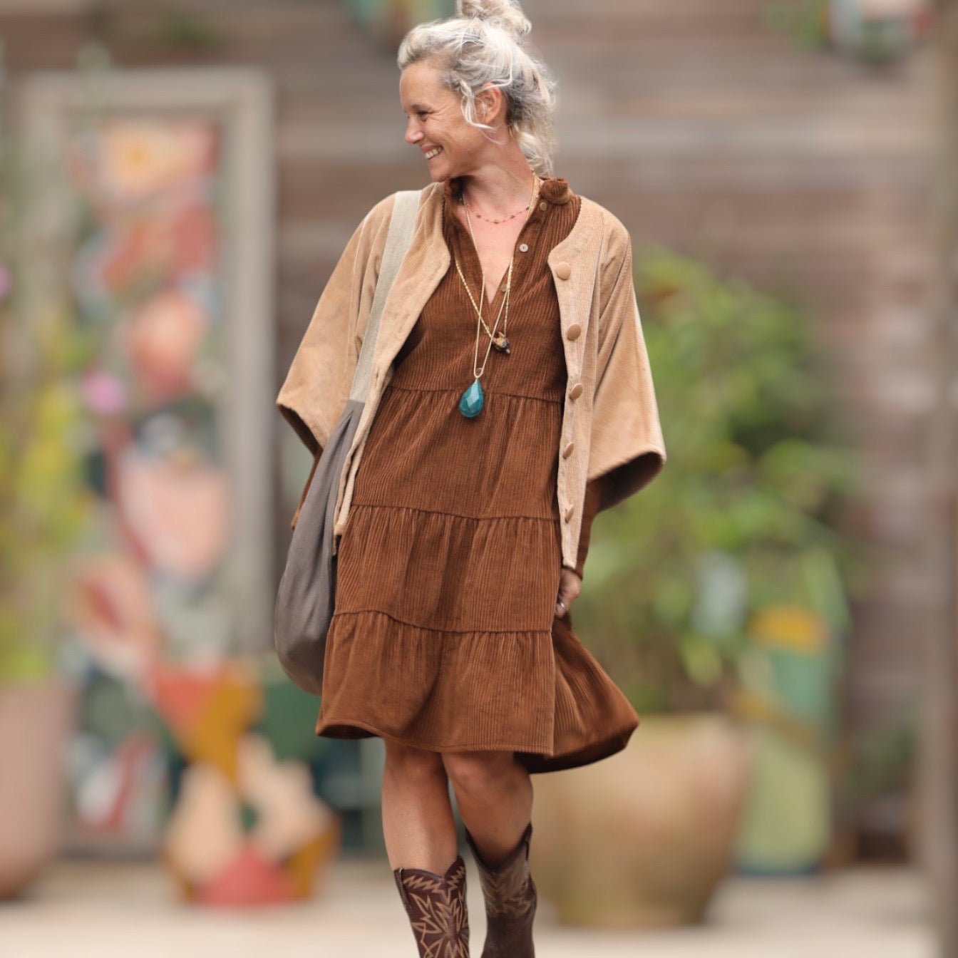 Robe en velours côtelé pour femmes en Beige Robe en velours côtelé pour femmes en Beige