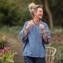 Blouse Annette Broderie fleurie ajourée bleu myosotis | Quintessence