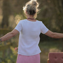 Blouse Nila Double gaze de coton blanche porté | atelier à Roubaix