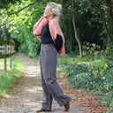 Le Pantalon Cocoon Louis — flanelle douce à carreaux noir ficelle