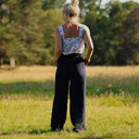 Pantalon femme en coton bleu nuit, vue 6 — Quintessence