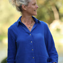 Blouse Lueur — Double gaze de coton bleu majorelle