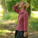 Blouse Lueur — Double gaze de coton brodée framboise