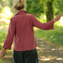 Blouse Lueur — Double gaze de coton brodée framboise
