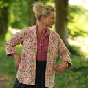 Blouse Lueur — Double gaze de coton brodée framboise