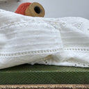 Blouse Emeline en broderie géométrique blanche