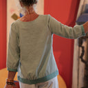 Blouse Constance — Coton vert d'eau & bandes vert sauge