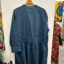 Prototype - robe longue en lin bleu boutons A102