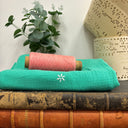 Coupon - double gaze de coton vert brodé 150cm de laize - E43