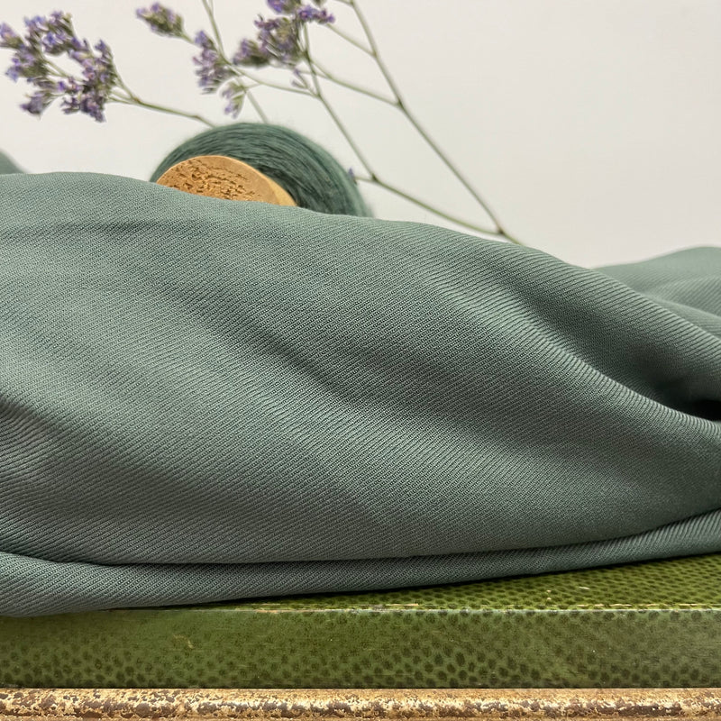 Pantalon drapé Mathilde - sergé de viscose vert cactus