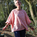 Blouse Annette Broderie de coton rose pamplemousse ajourée | Quintessence