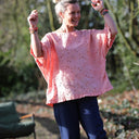 Blouse Annette Broderie de coton rose pamplemousse ajourée | Quintessence