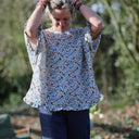 Blouse Annette Double gaze de coton fleurettes bleues | Quintessence