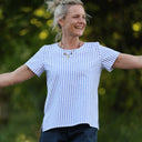Blouse Emeline seersucker de coton rayé océan Made in France | Quintessence