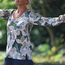 Blouse Lylou satin de coton imprimé Écorce et ivoire - Quintessence