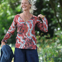 Blouse Lylou satin de coton imprimé Jardin carmin - Quintessence