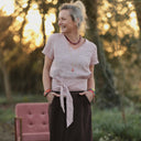 Blouse Nila Lin chiné rose doux porté | atelier à Roubaix