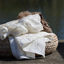 Calixte Voile de viscose ivoire brodé doré vue détail | Quintessence