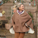 Cape midi Eugénie - laine bouillie camel / velours grosse côtes ivoire - Quintessence