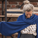 Écharpe Viviane — maille douce bleu indigo - Quintessence