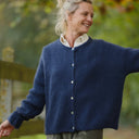 Gilet col rond Armance — mohair bleu lumineux - Quintessence