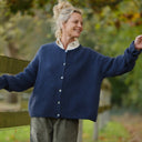 Gilet col rond Armance — mohair bleu lumineux - Quintessence