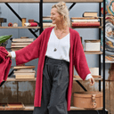 Gilet long Daphné — maille douce cerise - Quintessence