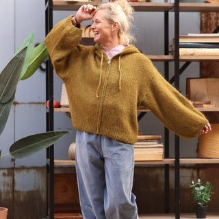 Gilet zippé à capuche Tulia — mohair lichen doré