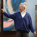 Gilet col V Hermine — mohair bleu lumineux