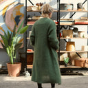 Gilet très long Théoline — mohair vert sous-bois