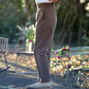 Pantalon Eliot - Sergé de coton chocolat - Quintessence