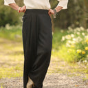 Pantalon Suwannee Lin Noir porté | atelier à Roubaix