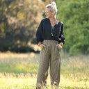 Pantalon Tino - Toile de coton rayé camel/noir - Quintessence