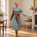Robe Perrine Esquisse azur – vue 9 dans un appartement parisien