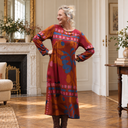 Robe Perrine Graphique fauve – vue 11 dans un appartement parisien
