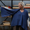 Poncho Erel — maille douce bleu indigo - Quintessence