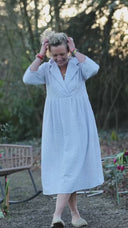 Robe Hazel- Coton rayé bleu brodé