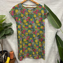 Prototype n°016 robe à manches courtes et poches plaquées, imprimé fleuri vert, rose et jaune, taille S, vue générale