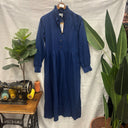 Prototype – Robe longue à col volanté – Sergé bleu – S – N°047 - Quintessence