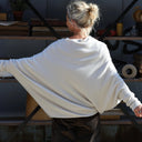 Pull asymétrique Quiterie — maille douce beige - Quintessence