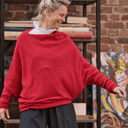 Pull asymétrique Quiterie — maille douce coquelicot - Quintessence