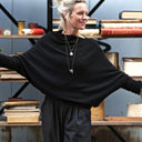 Pull asymétrique Quiterie — maille douce noir - Quintessence
