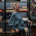 Pull asymétrique Quiterie — maille douce vert céladon - Quintessence