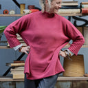 Pull col roulé Aveline — maille douce cerise - Quintessence