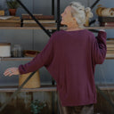 Pull col V Sélény — maille douce prune - Quintessence