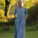 Robe Agathe Coton lavé plumetis Bleu Atlantique porté | atelier à Roubaix