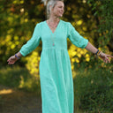 Robe Agathe Lin chiné Vert peps porté | atelier à Roubaix