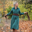 Robe Arlène - Velours milleraies vert émeraude - Quintessence