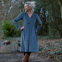 Robe Edonie coupe midi - Velours côtelé bleu grisé - Quintessence