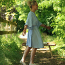 Robe Joanne — Double gaze de coton rayée bleu - Quintessence